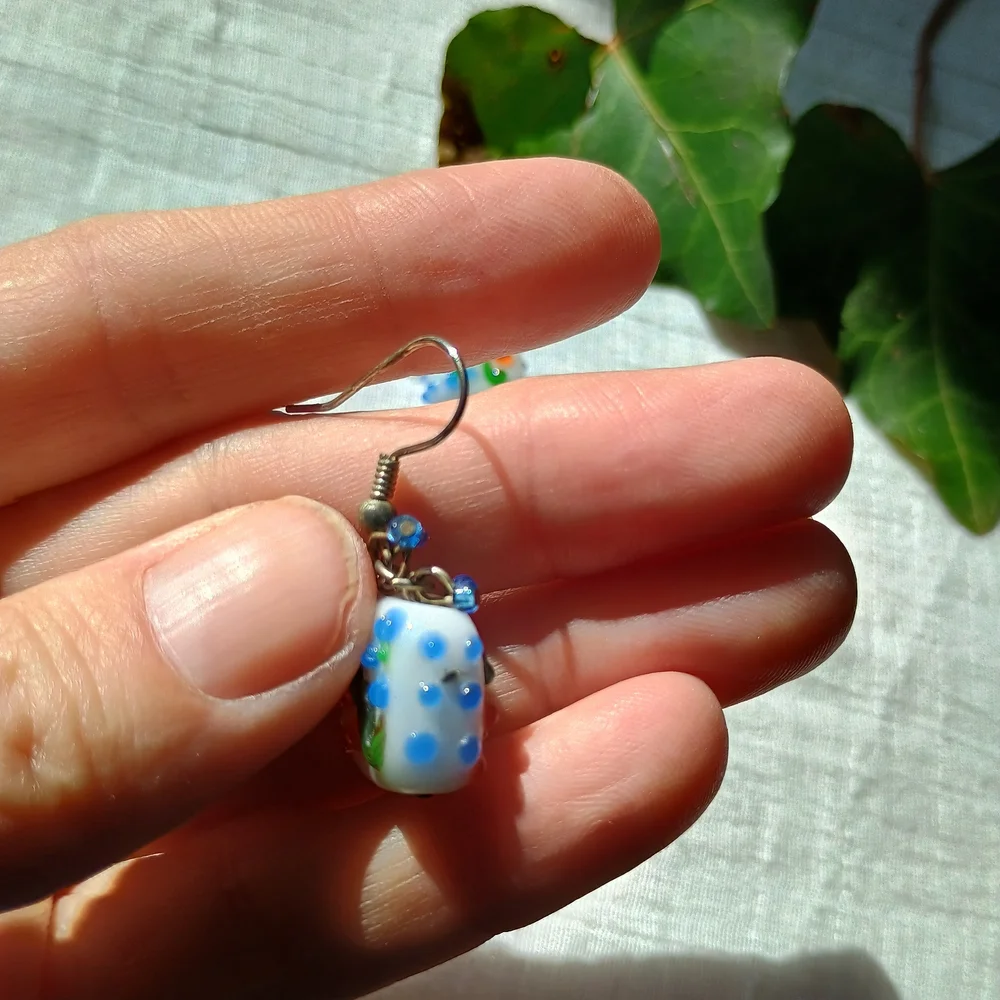 🏵 ARTISAN KITSCH 🏵 VTG hand-blown Lampwork Glass dangle 925 earrings, Coquette